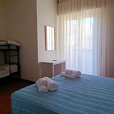 Elisa Hotel Rímini