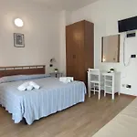 Elisa 3*