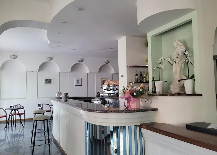 Elisa Hotel